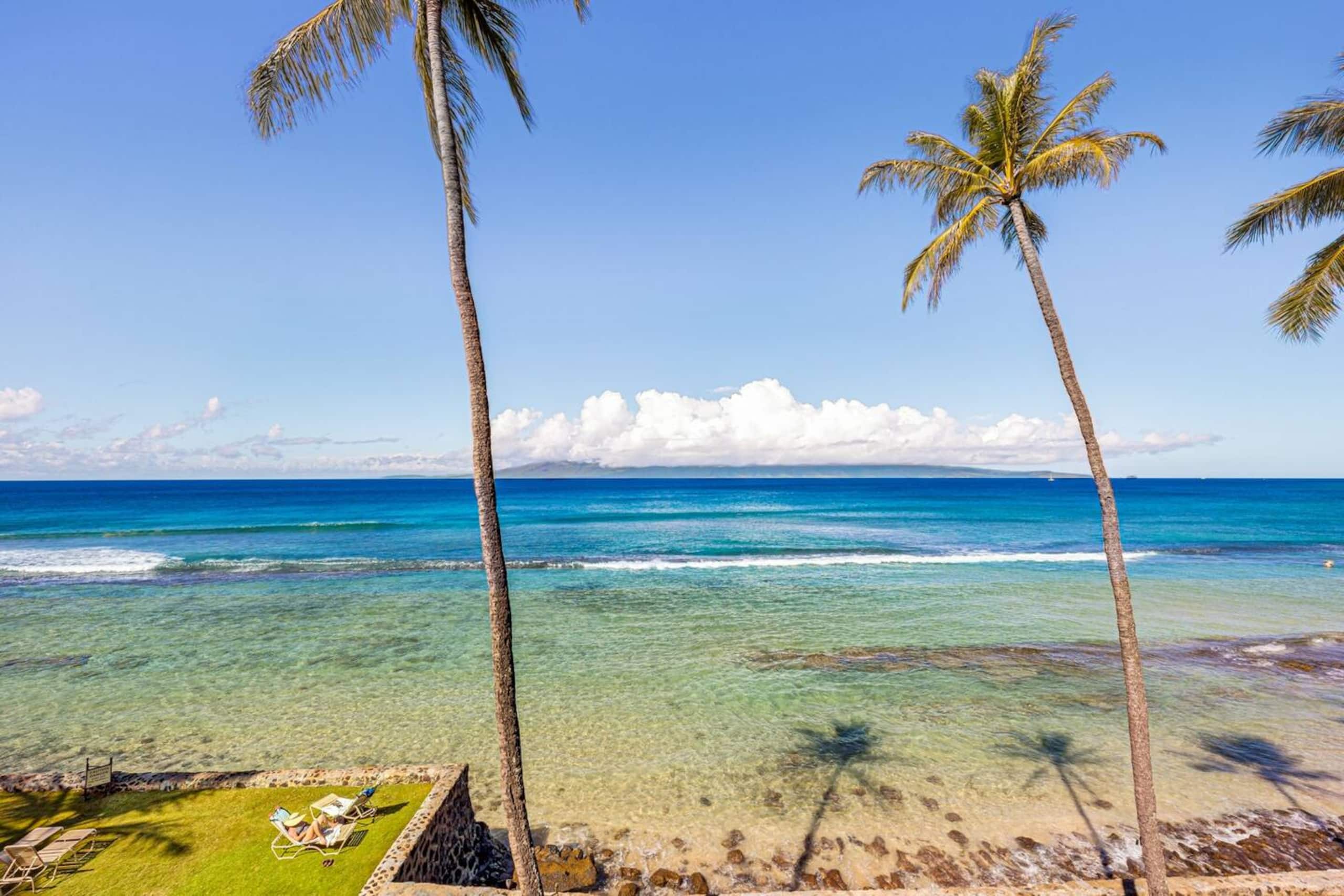 Condo in Lahaina · ★4.87 · 3 bedrooms · 5 beds · 2 baths - Image 39