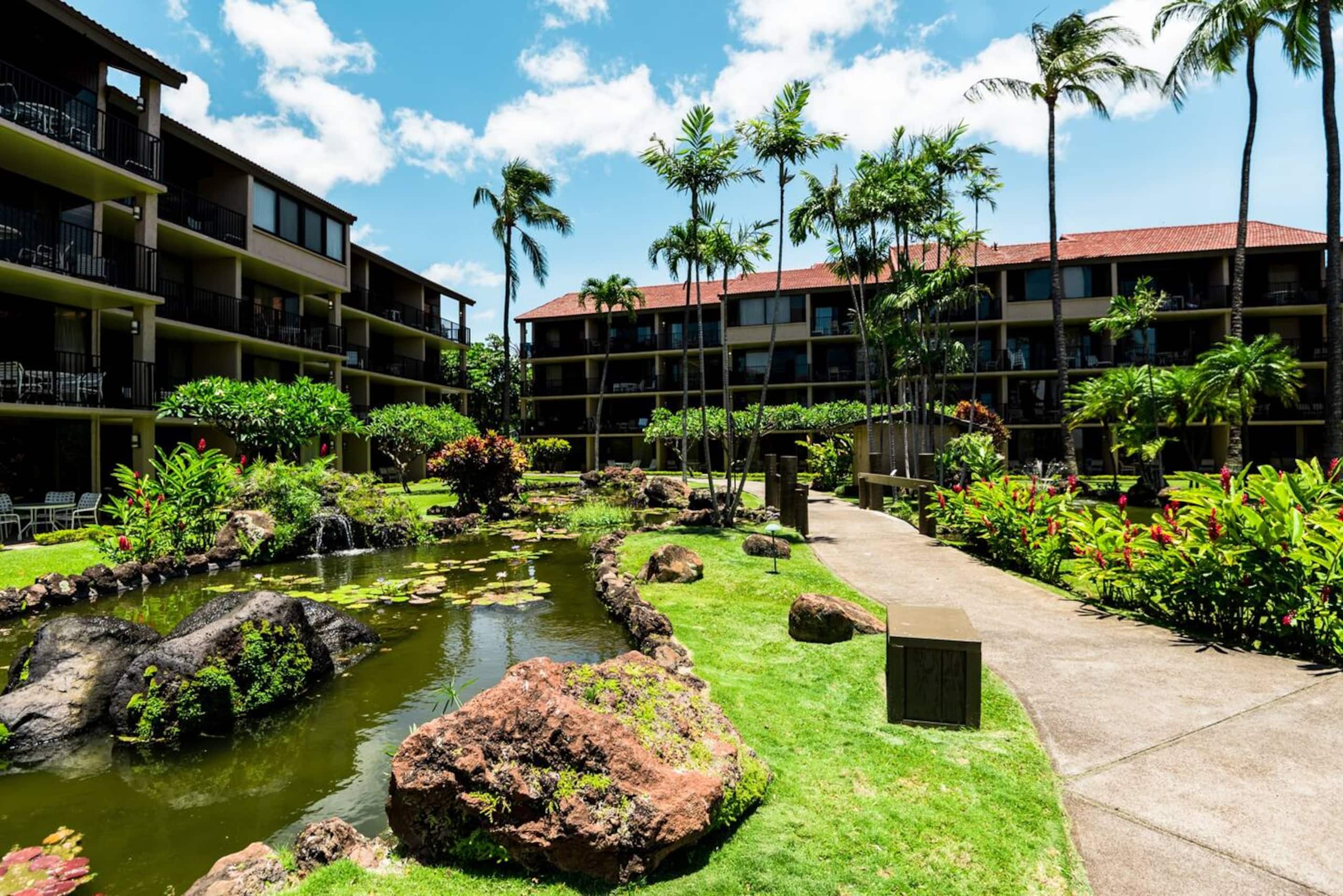 Condo in Lahaina · ★4.87 · 3 bedrooms · 5 beds · 2 baths - Image 41