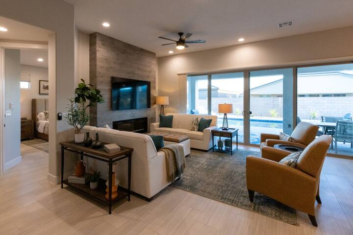 Lazy Boy Manor BL991940 by J and Amy gallery image 3