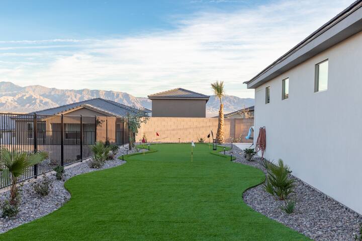 Lazy Boy Manor BL991940 by J and Amy gallery image 4