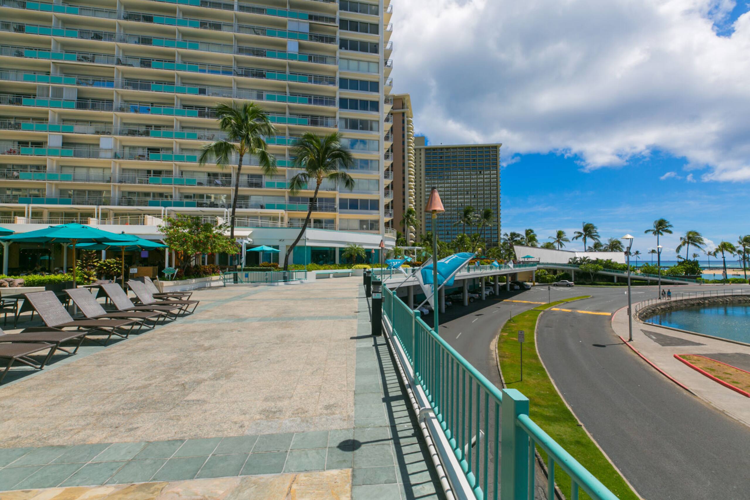 Condo in Honolulu · ★4.8 · Studio · 1 private bath - Image 24