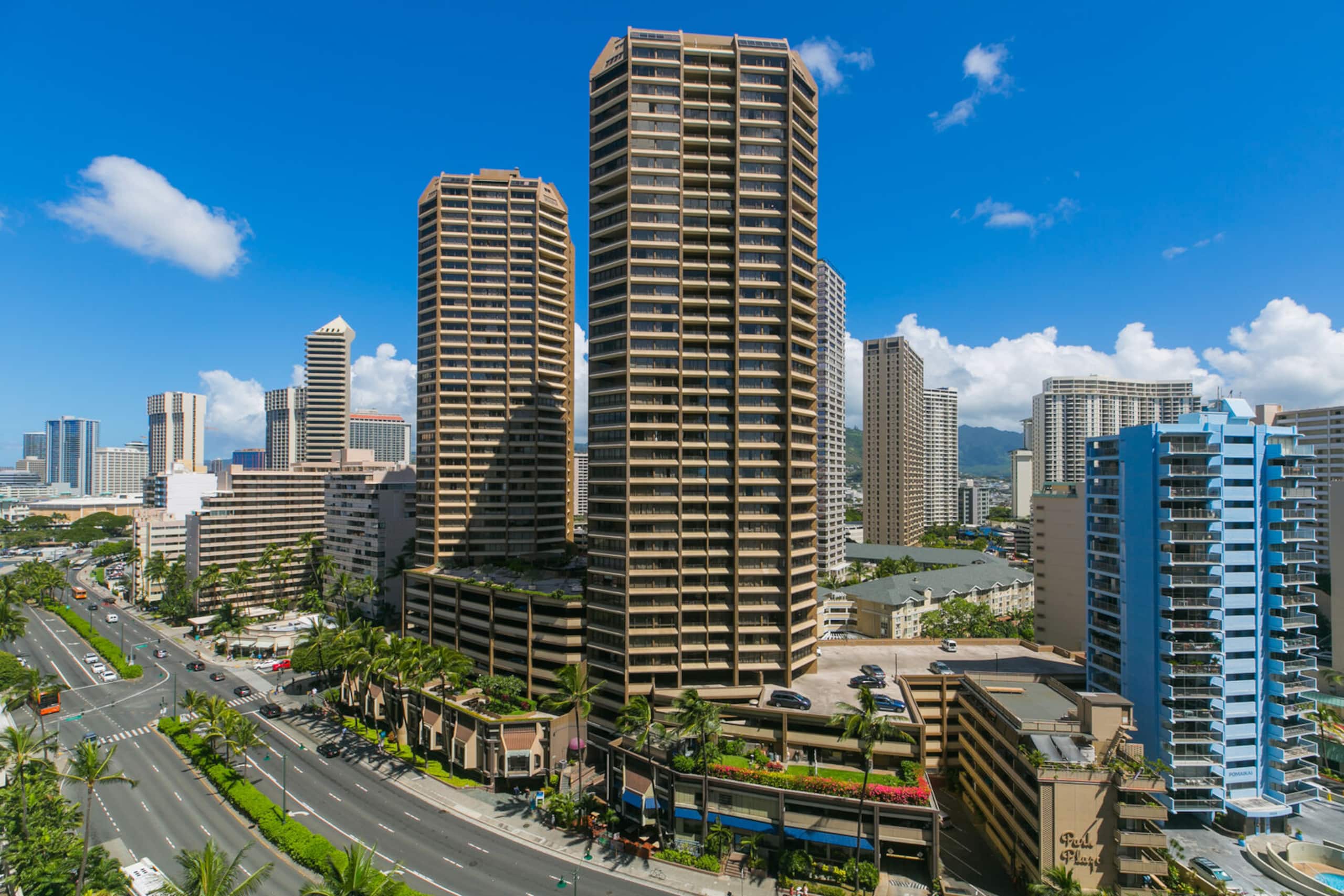 Condo in Honolulu · ★4.8 · Studio · 1 private bath - Image 12