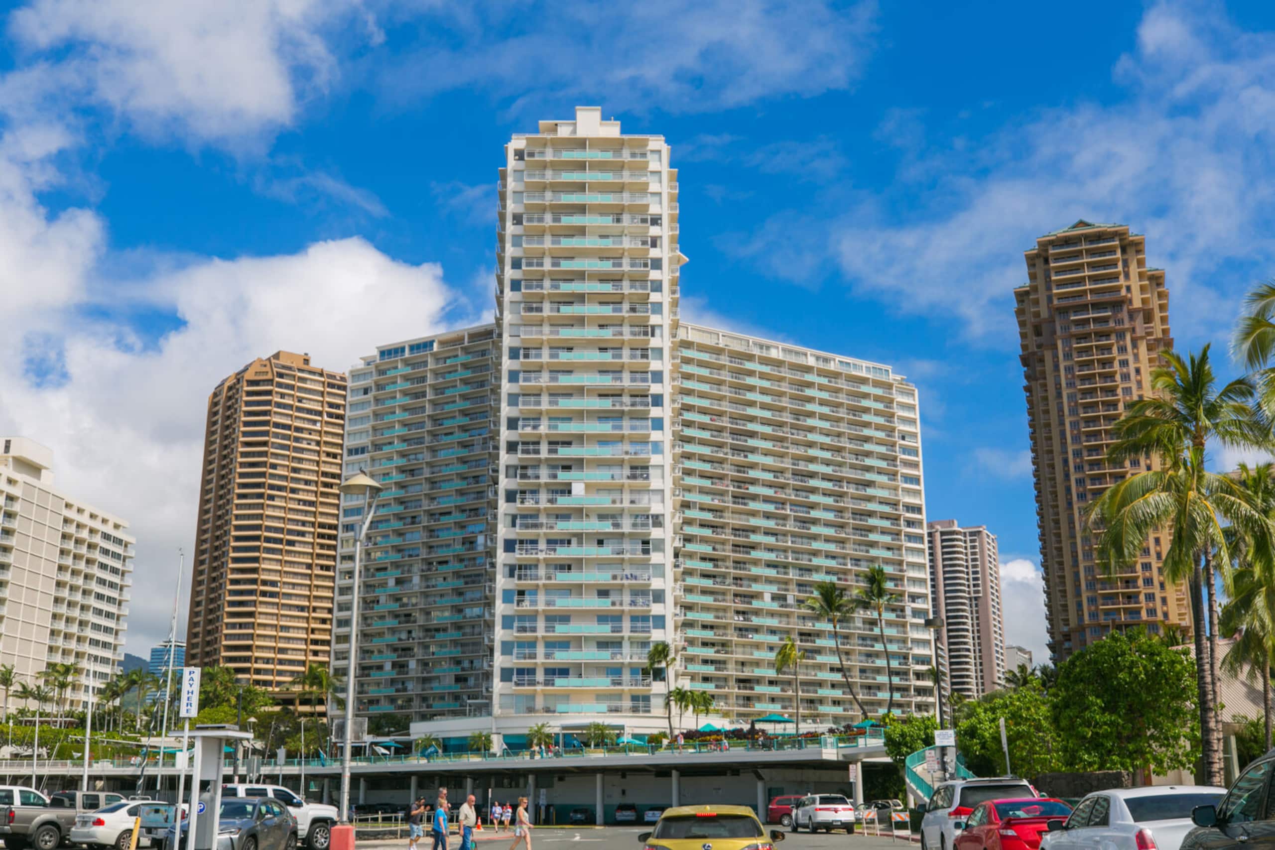 Condo in Honolulu · ★4.8 · Studio · 1 private bath - Image 15