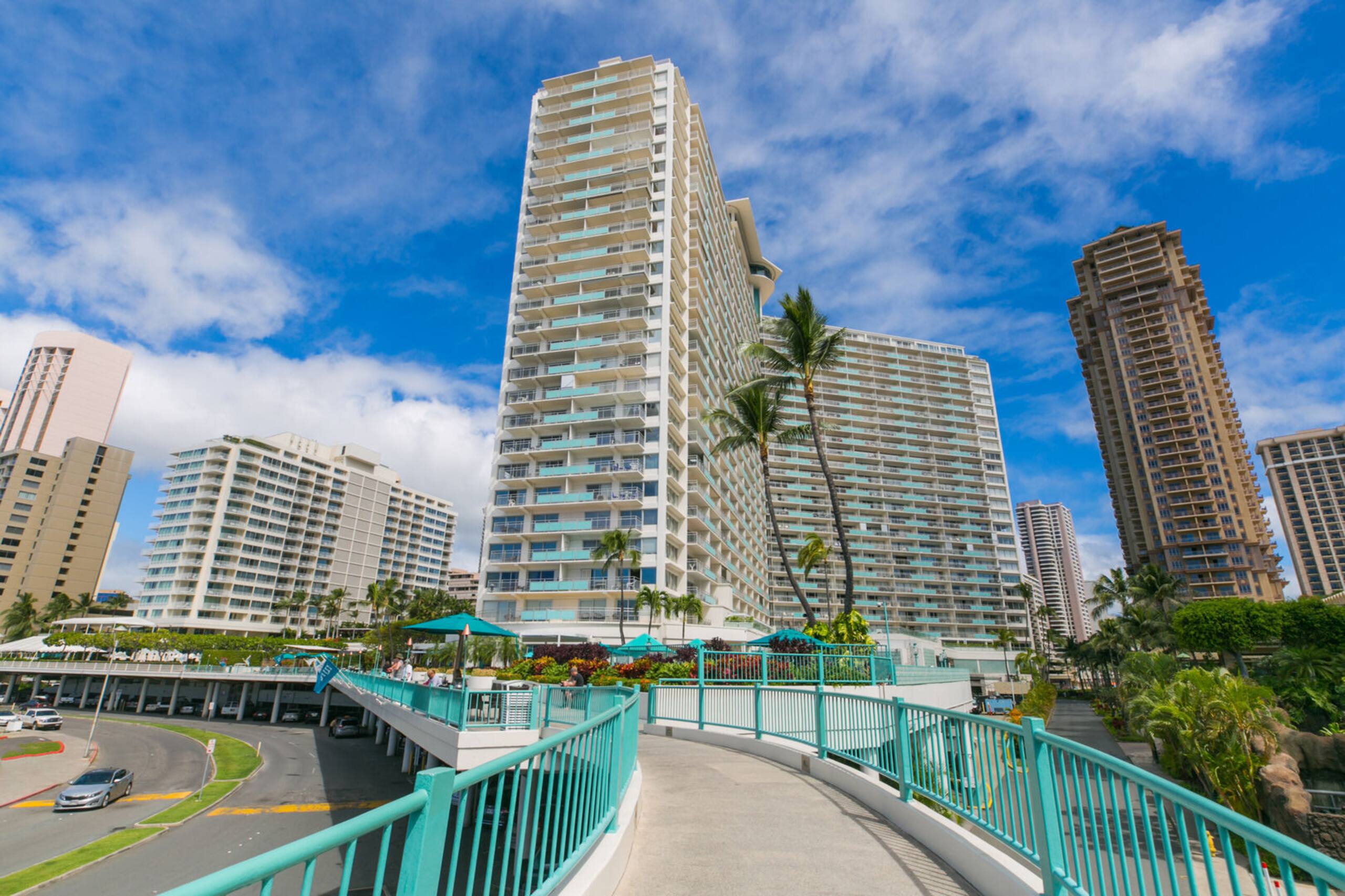 Condo in Honolulu · ★4.8 · Studio · 1 private bath - Image 25
