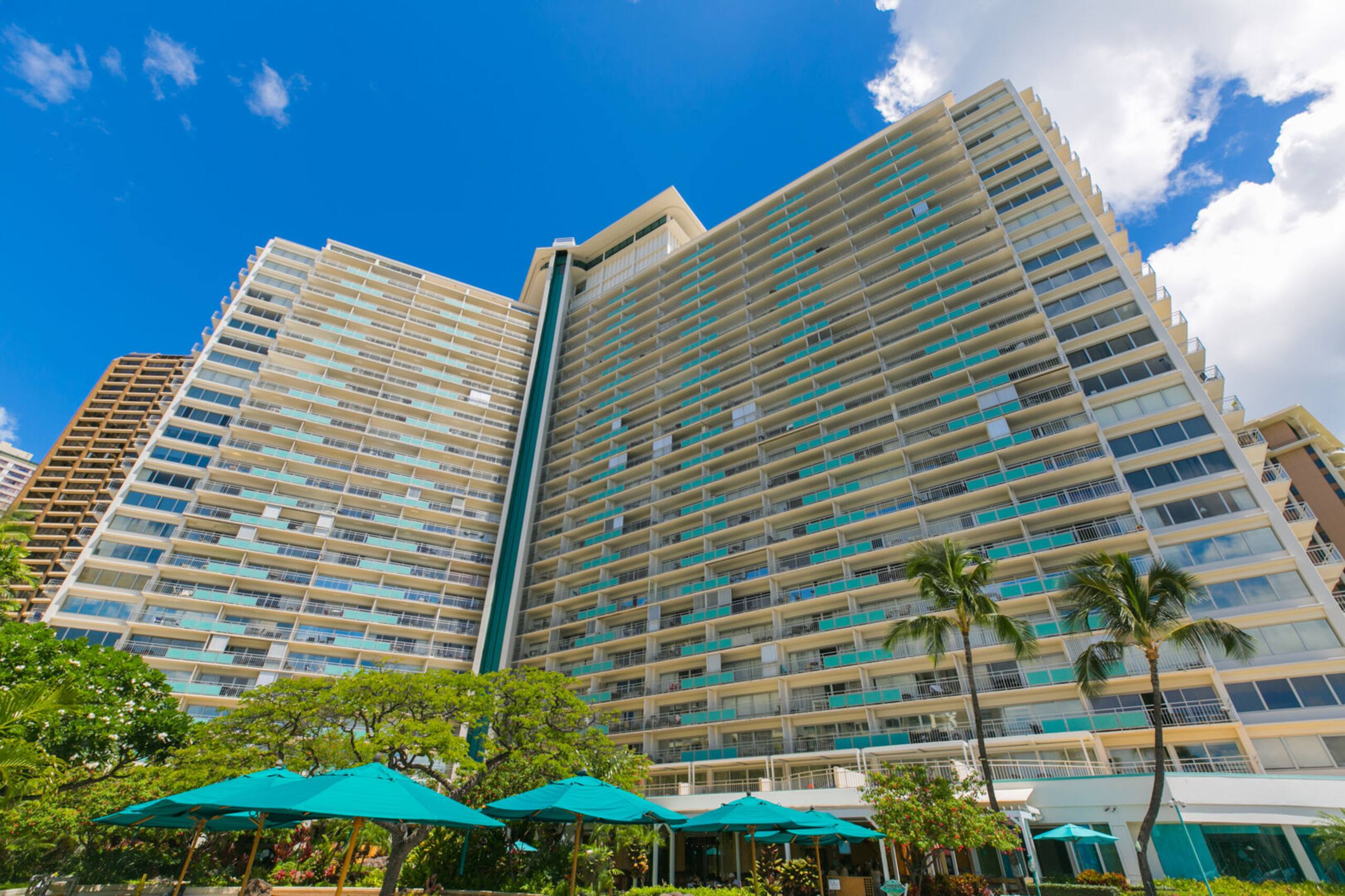 Condo in Honolulu · ★4.8 · Studio · 1 private bath - Image 22