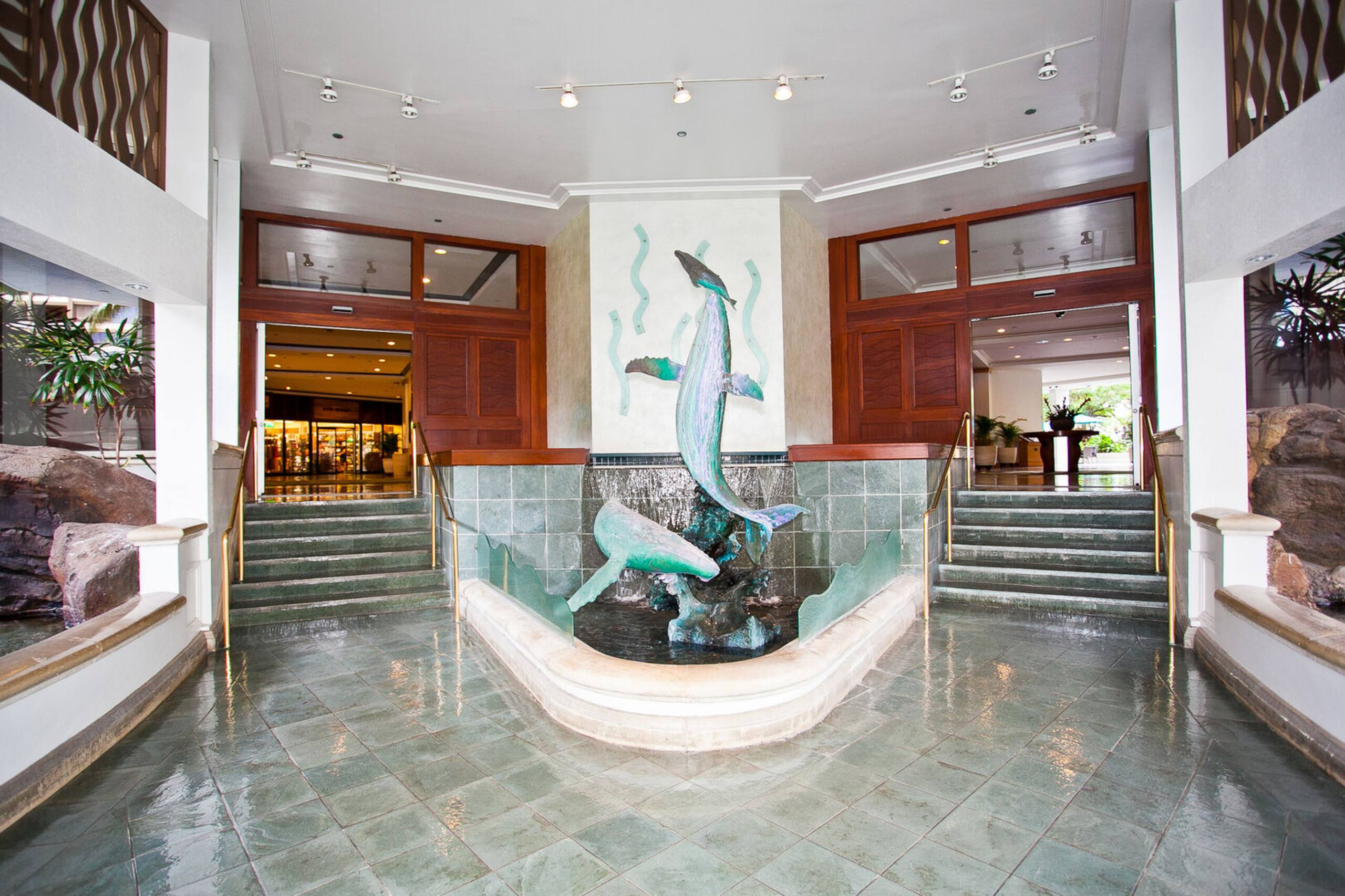 Condo in Honolulu · ★4.8 · Studio · 1 private bath - Image 16