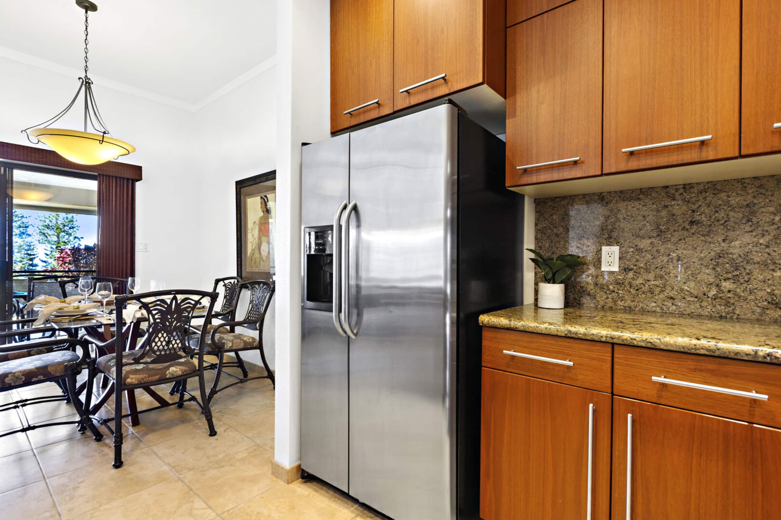 Condo in Lahaina · ★4.65 · 2 bedrooms · 4 beds · 2 baths - Image 12