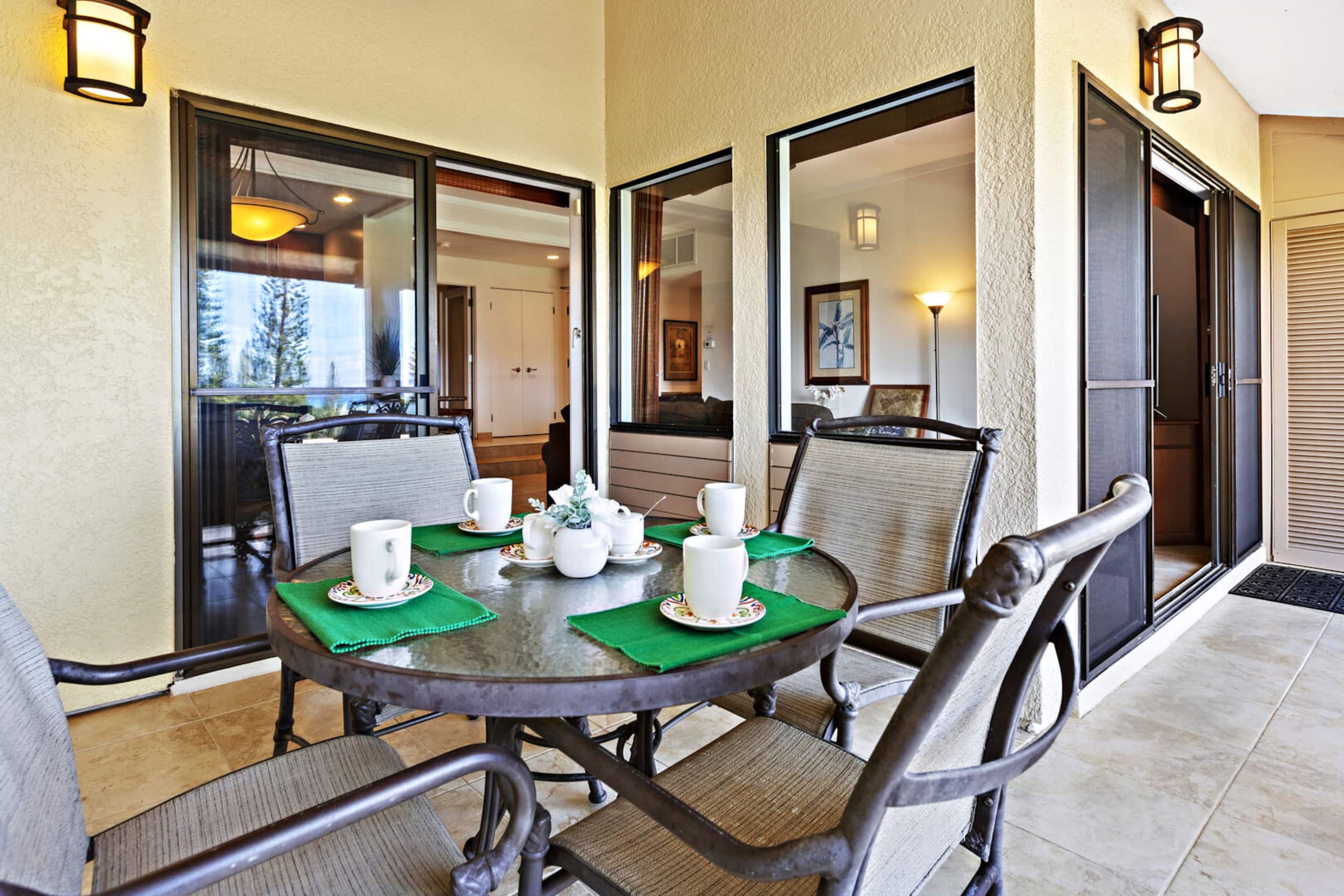 Condo in Lahaina · ★4.65 · 2 bedrooms · 4 beds · 2 baths - Image 3