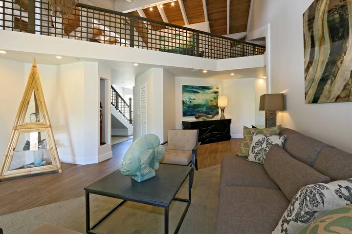 10 Bedrooms/13 Bathrooms, sleeps up to 36 guests! gallery image 2