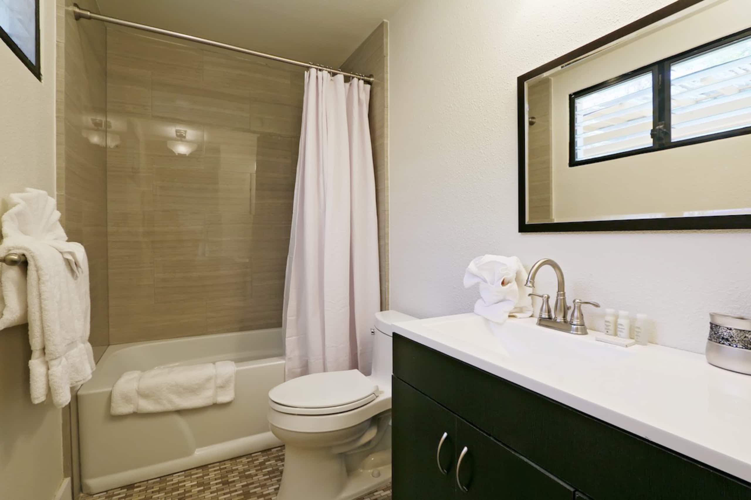 Home in Kihei · ★4.89 · 4 bedrooms · 8 beds · 6 private baths - Image 26