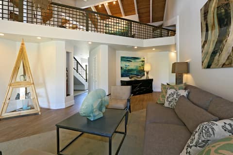 Oceanview Penthouse, sleeps up to 16 guests!