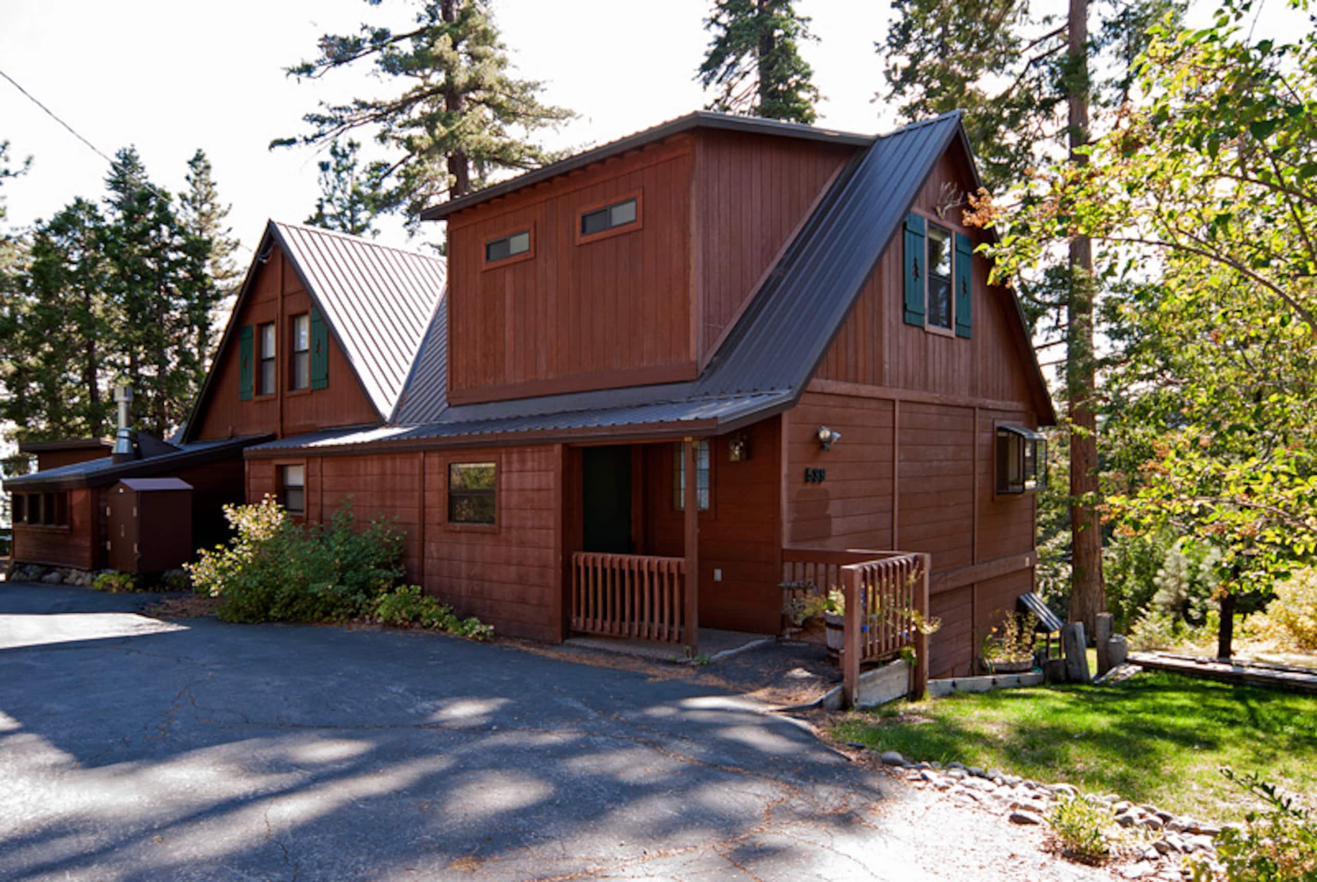 Lake Views, Hot Tub & Old Tahoe Charm - Photo 24