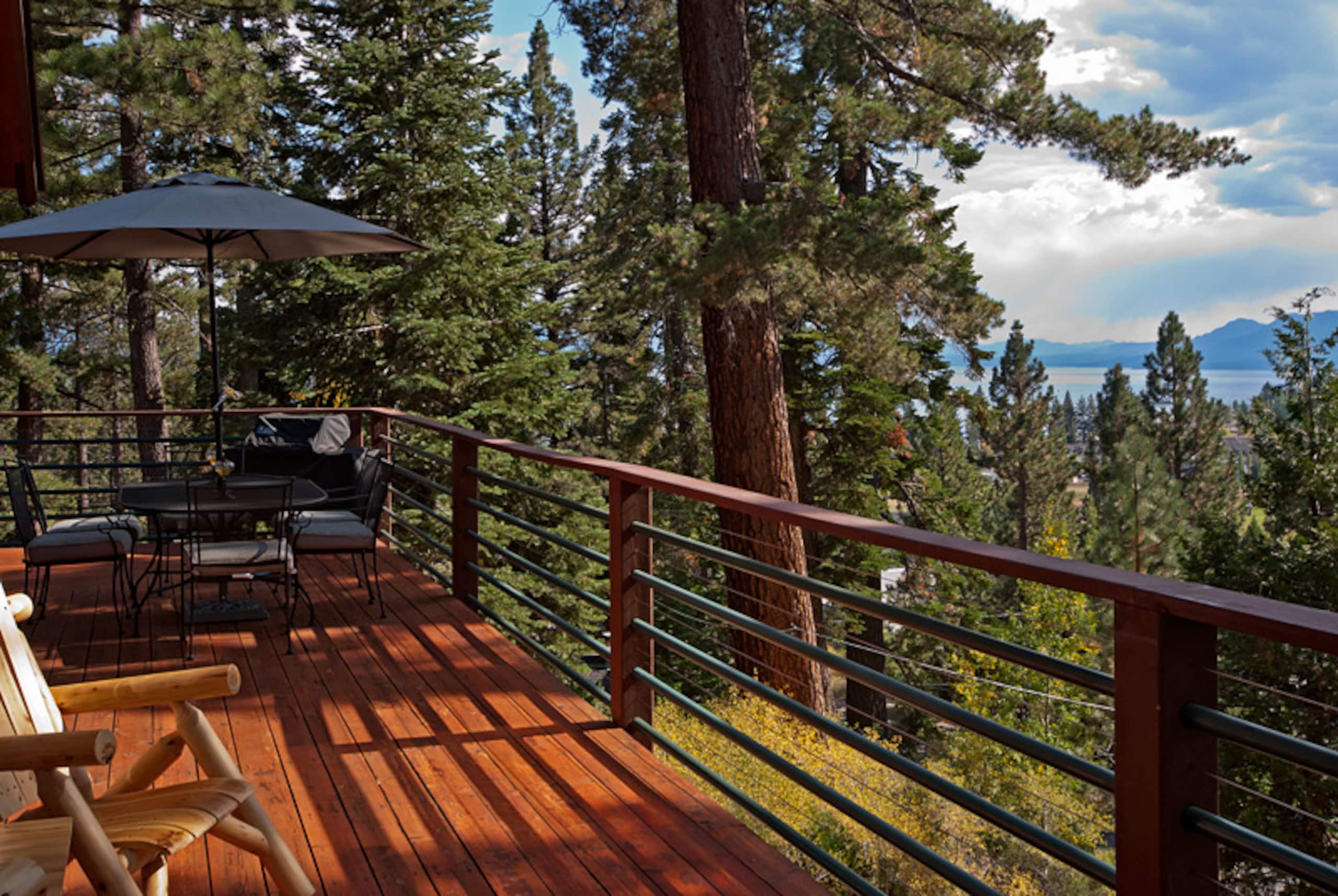 Lake Views, Hot Tub & Old Tahoe Charm - Photo 1