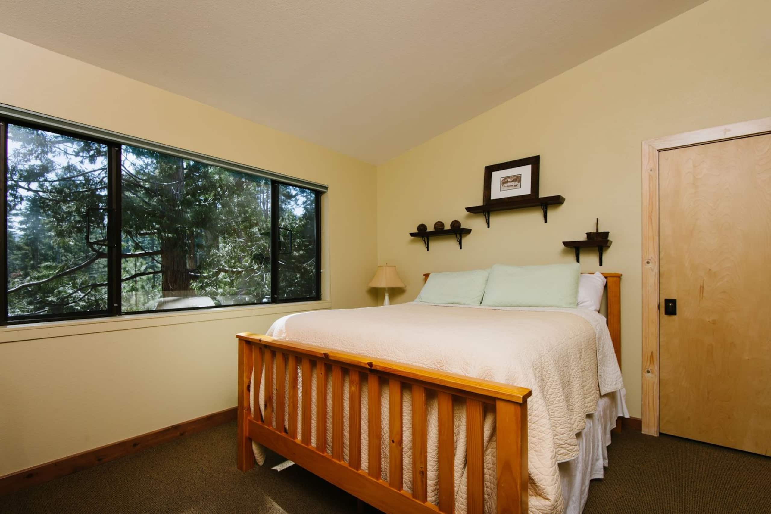 Lake Views, Hot Tub & Old Tahoe Charm - Photo 11
