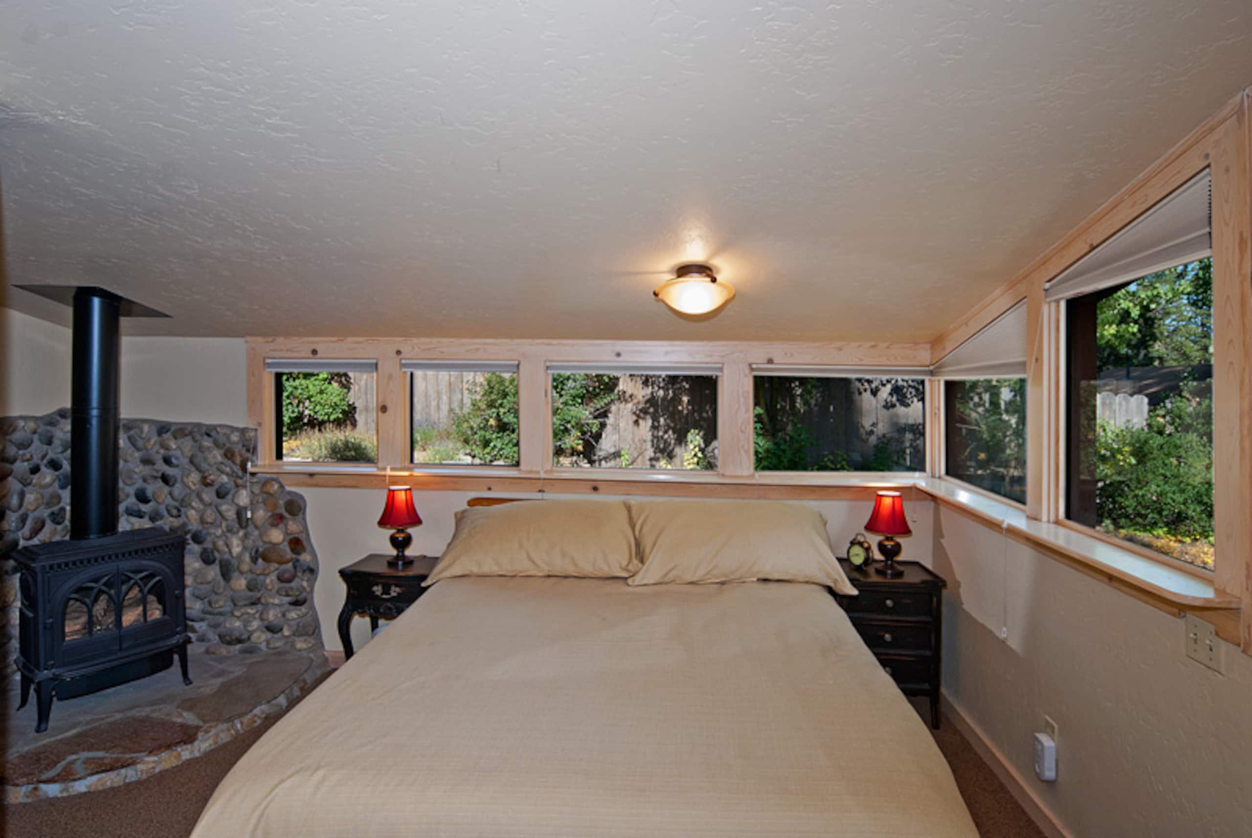 Lake Views, Hot Tub & Old Tahoe Charm - Photo 19