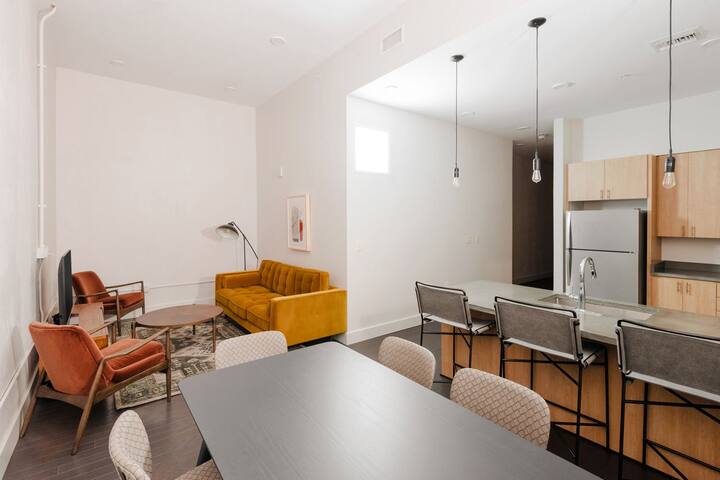 Sonder The Gallier | Spacious 4BR Apartment gallery image 5