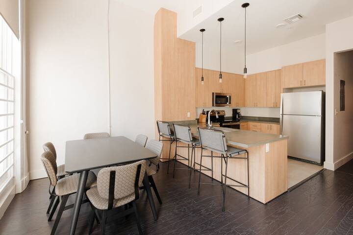Sonder The Gallier | Four-Bedroom Apartment gallery image 2