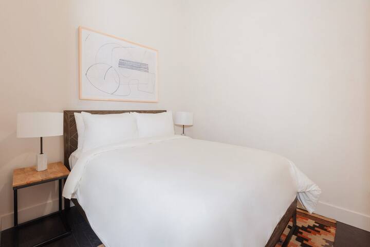 Sonder The Gallier | Four-Bedroom Apartment gallery image 3