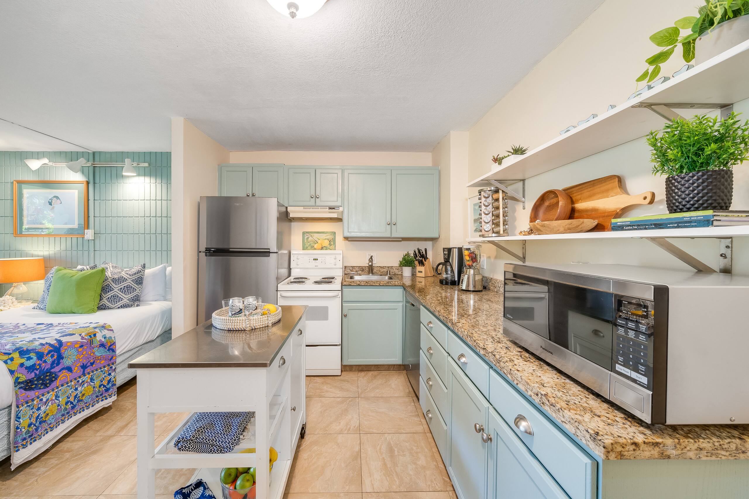 Condo in Lahaina · ★4.2 · 1 bedroom · 2 beds · 1 bath - Image 14