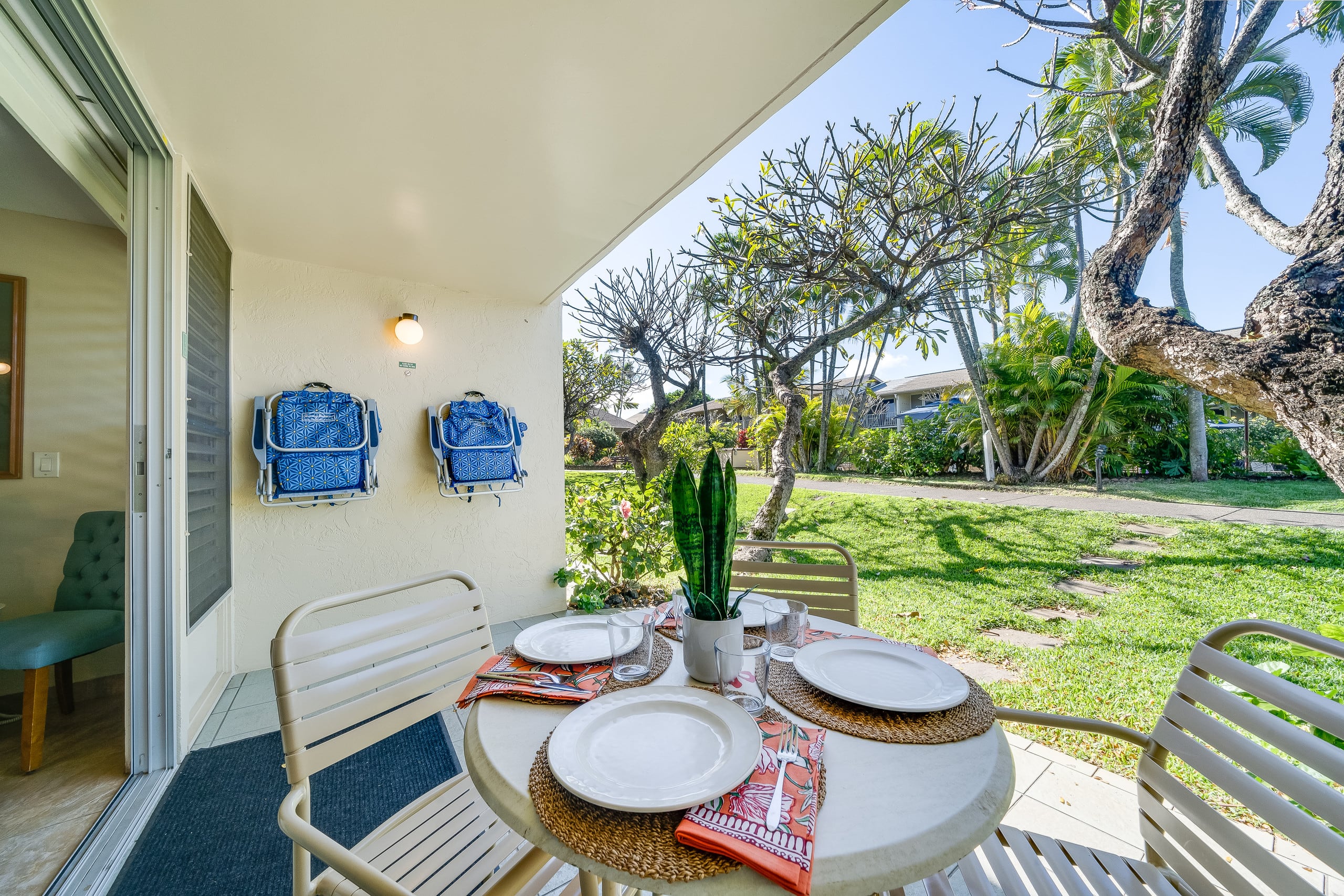 Condo in Lahaina · ★4.2 · 1 bedroom · 2 beds · 1 bath - Image 1