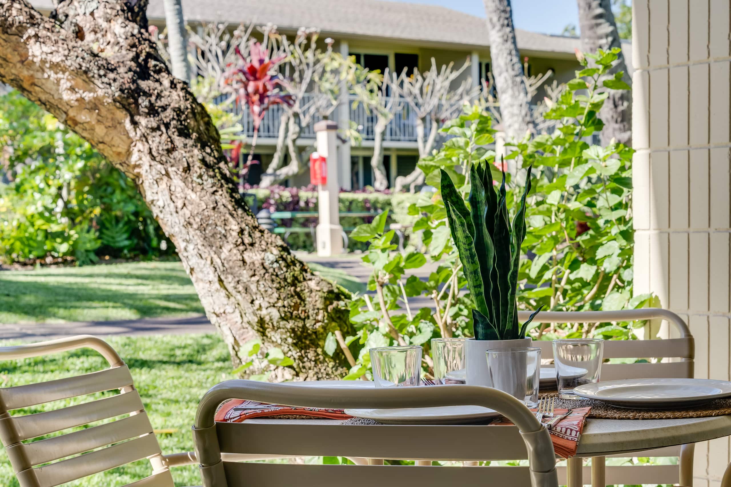 Condo in Lahaina · ★4.2 · 1 bedroom · 2 beds · 1 bath - Image 7