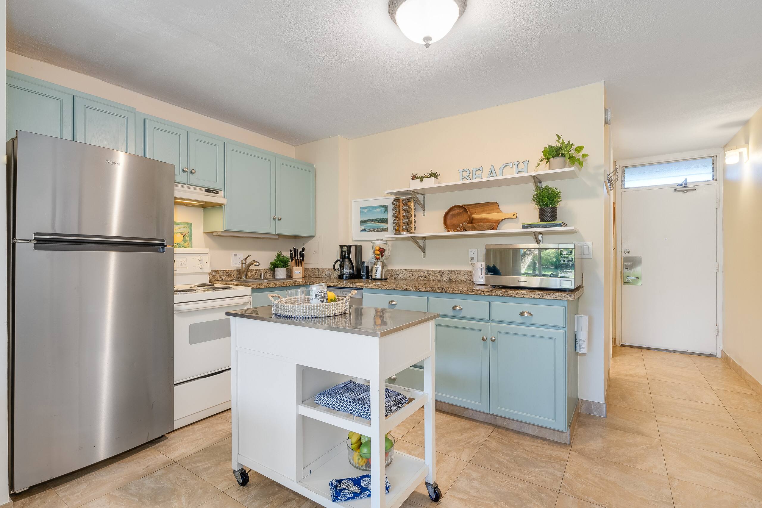 Condo in Lahaina · ★4.2 · 1 bedroom · 2 beds · 1 bath - Image 15