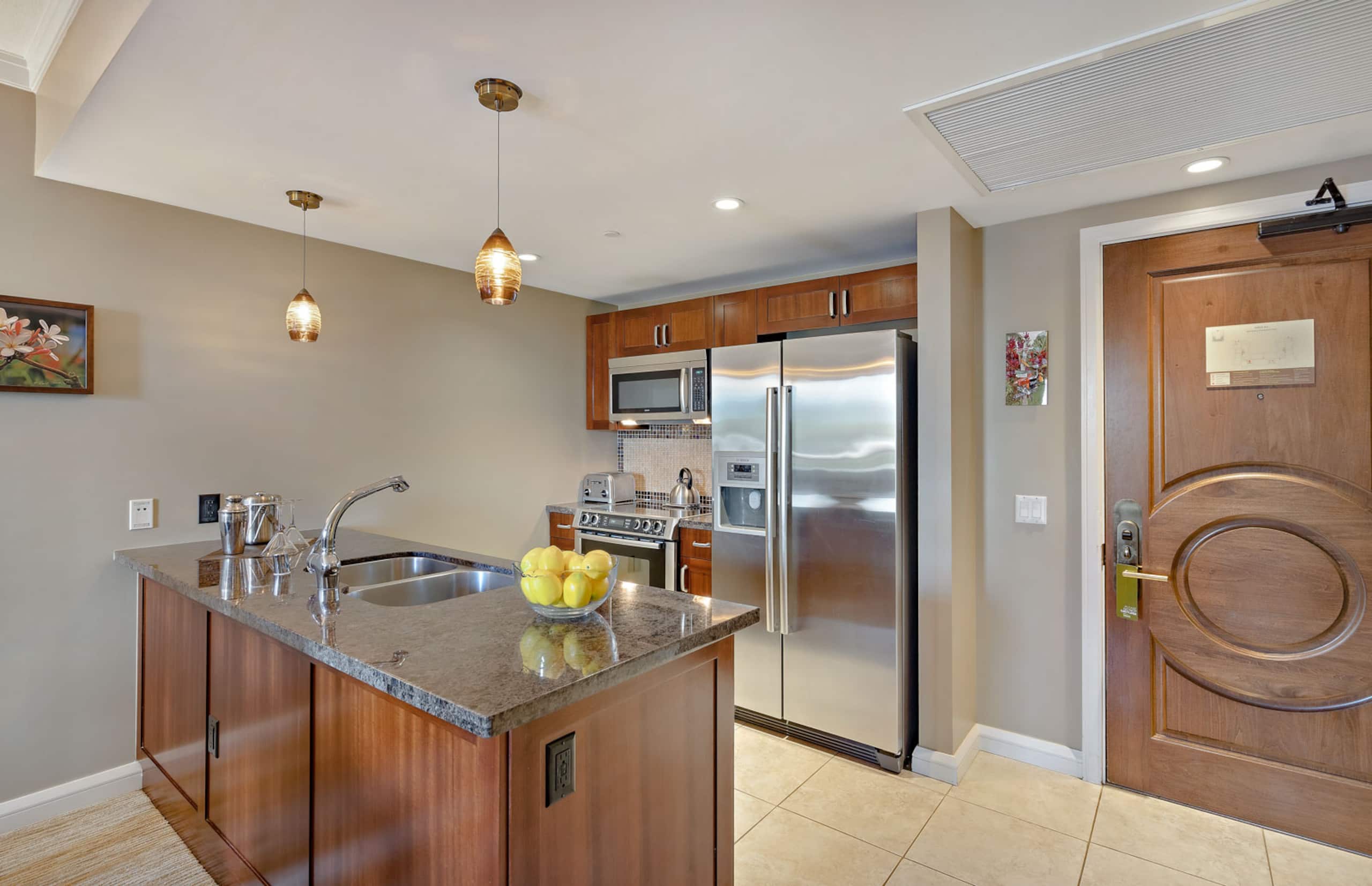 Condo in Lahaina · ★4.47 · 1 bedroom · 2 beds · 1 bath - Image 5