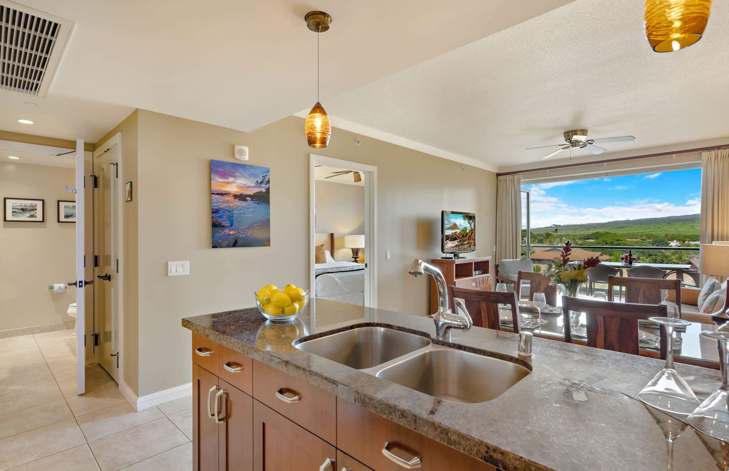 Condo in Lahaina · ★4.47 · 1 bedroom · 2 beds · 1 bath - Image 4