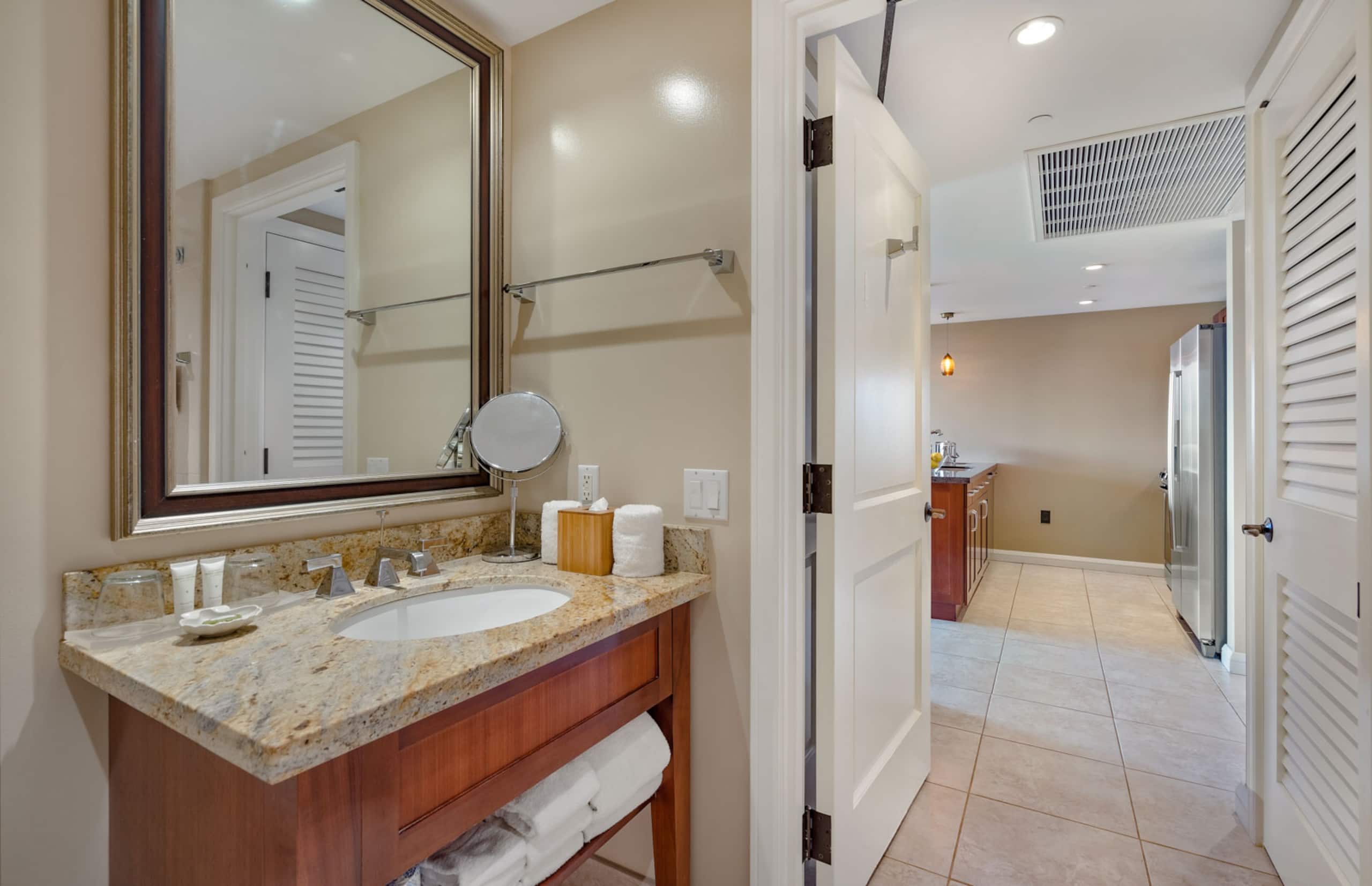 Condo in Lahaina · ★4.47 · 1 bedroom · 2 beds · 1 bath - Image 16