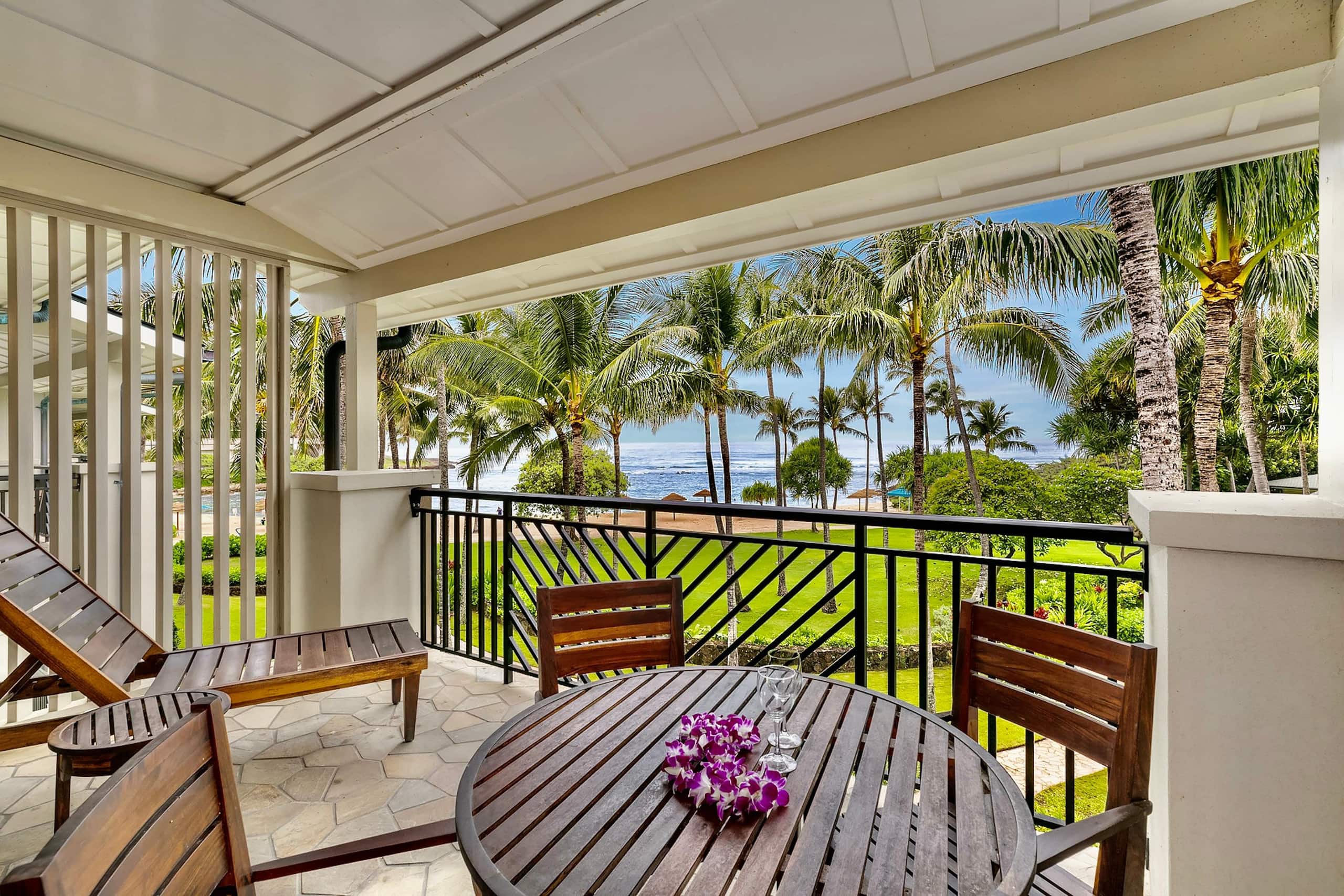 Villa in Kahuku · ★4.88 · Studio · 2 beds · 1 private bath - Image 2