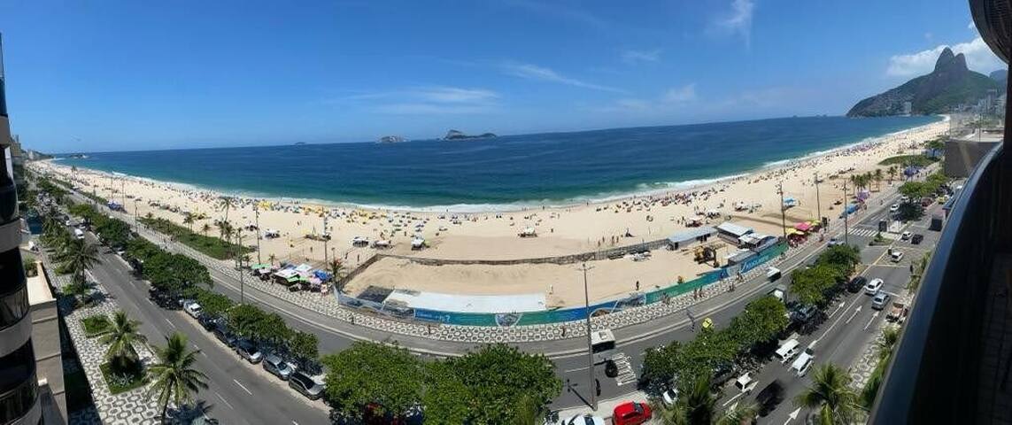 Oceanfront Leblon gallery image 2