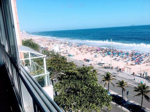 Oceanfront Leblon gallery image 4