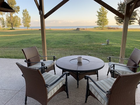 LakeErie Private Beach Cottage 8KM from Point Pele