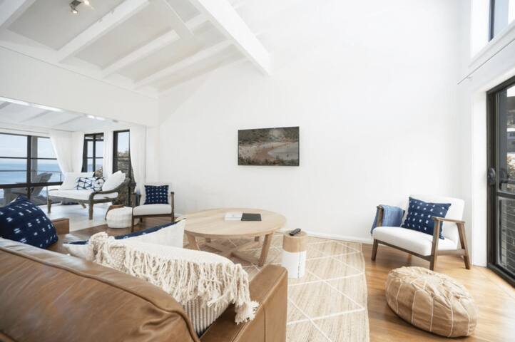 Fuller Holidays – Jane’s On Wategos 37 Marine Pde gallery image 3