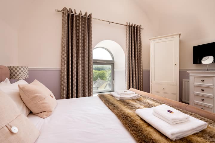 pohľad smerom k oknu