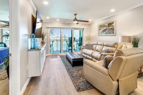 Land's End 303 bldg 3 Gorgeous remodeled condo