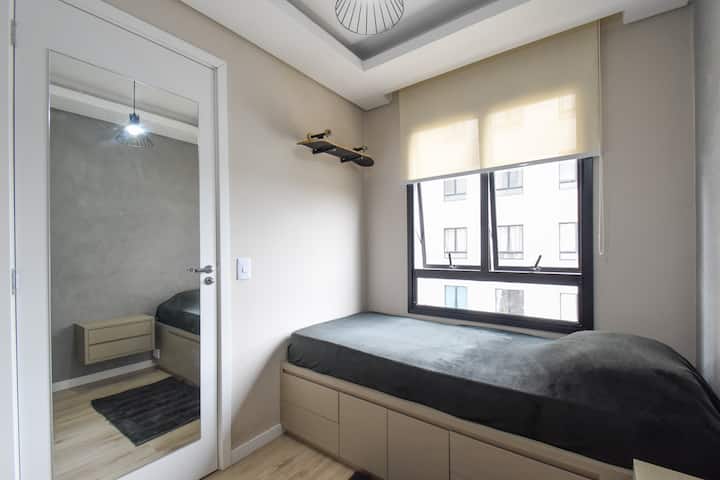 Objekt má dve útulné spálne a jednu s vlastnou kúpeľňou.