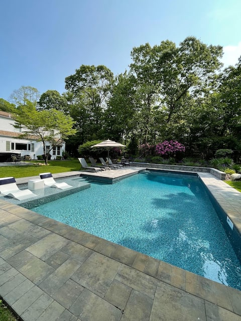 The Lindsay Luxurious Estate: Heated Pool, Hot tub