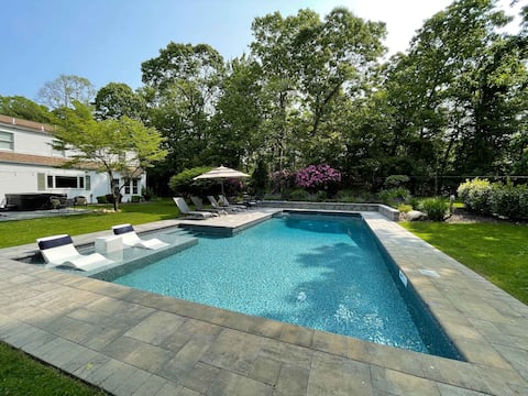 The Lindsay Luxurious Estate: Heated Pool, Hot Tub
