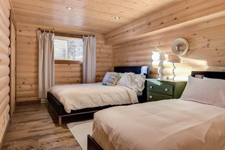 Спална соба бр. 5 Брачен кревет (широк 150-179 см) и единечен - подрум