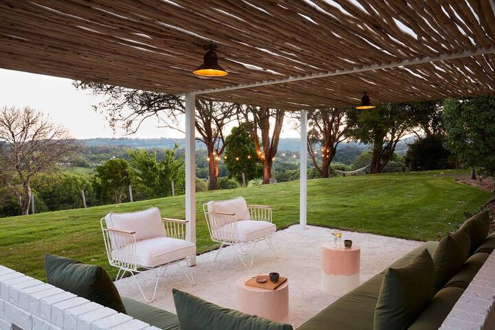 Hidden Byron – designer hinterland oasis with pool gallery image 3