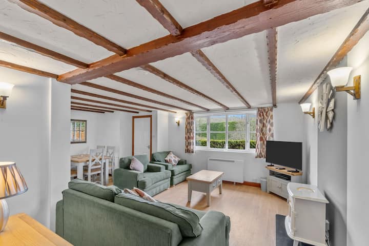 Two Bedroom 'Elm Cottage' At Crylla Valley  (100216) - Saltash