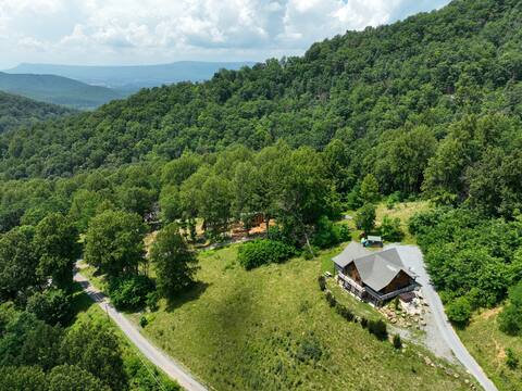 Hensley Hollow Lodge of Elkton