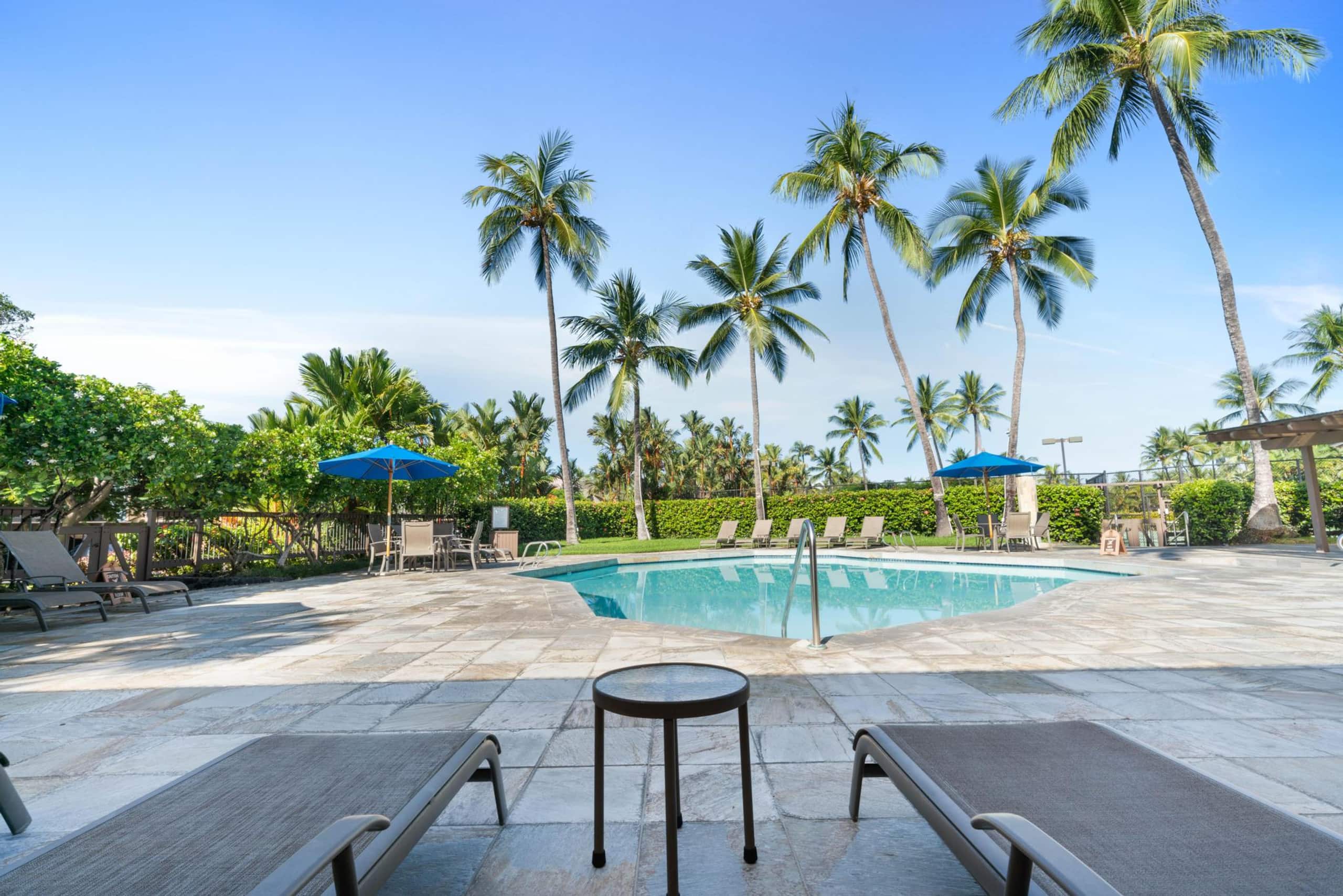 Condo in Kailua-Kona · ★4.63 · 2 bedrooms · 2 beds · 2 baths - Image 2