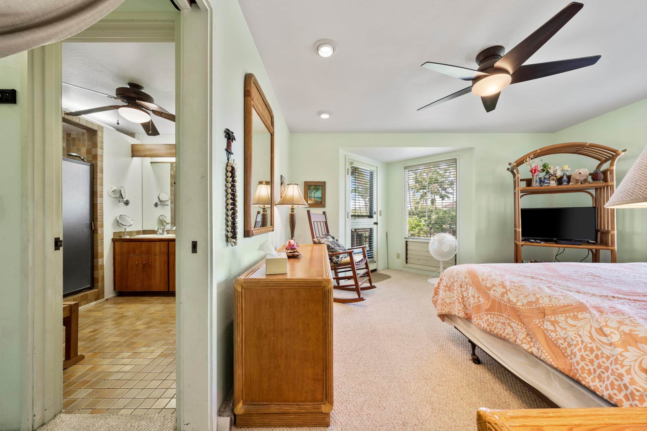 Condo in Kailua-Kona · ★4.63 · 2 bedrooms · 2 beds · 2 baths - Image 30
