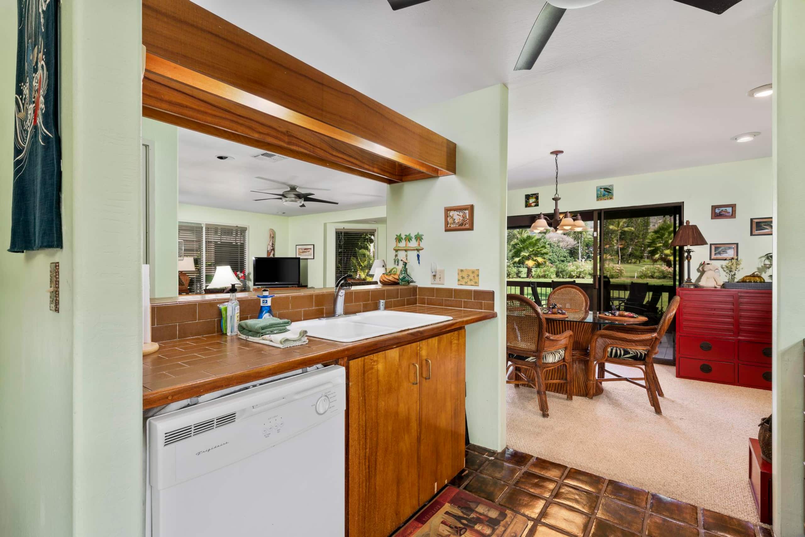 Condo in Kailua-Kona · ★4.63 · 2 bedrooms · 2 beds · 2 baths - Image 26