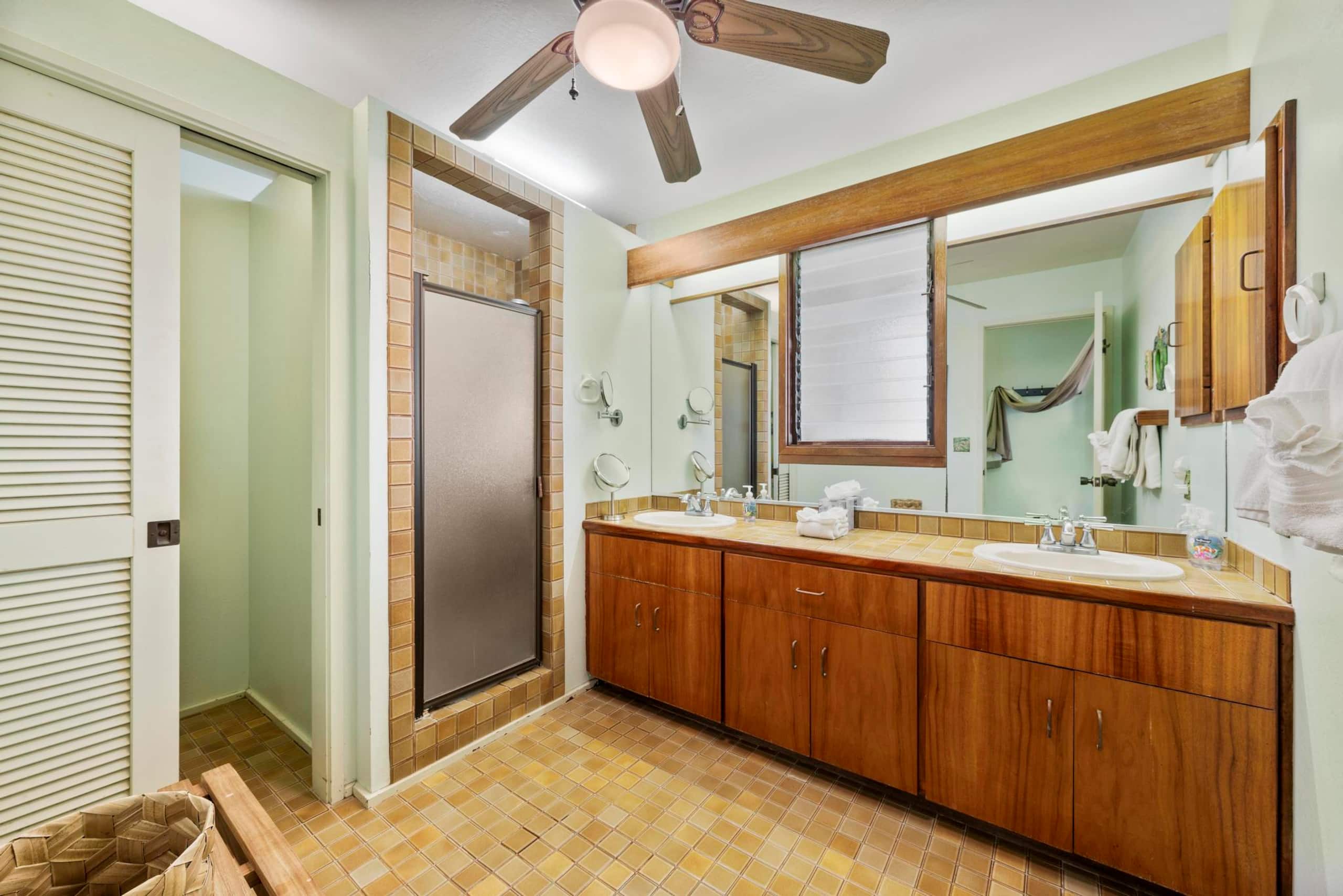 Condo in Kailua-Kona · ★4.63 · 2 bedrooms · 2 beds · 2 baths - Image 34