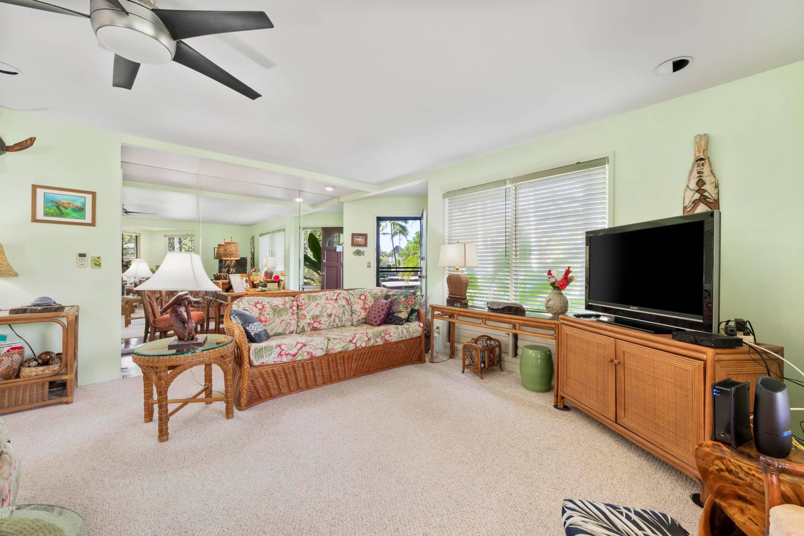 Condo in Kailua-Kona · ★4.63 · 2 bedrooms · 2 beds · 2 baths - Image 18