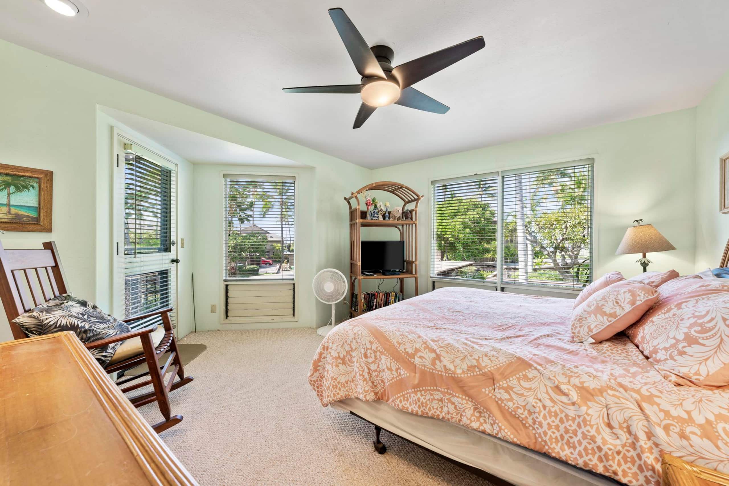 Condo in Kailua-Kona · ★4.63 · 2 bedrooms · 2 beds · 2 baths - Image 32