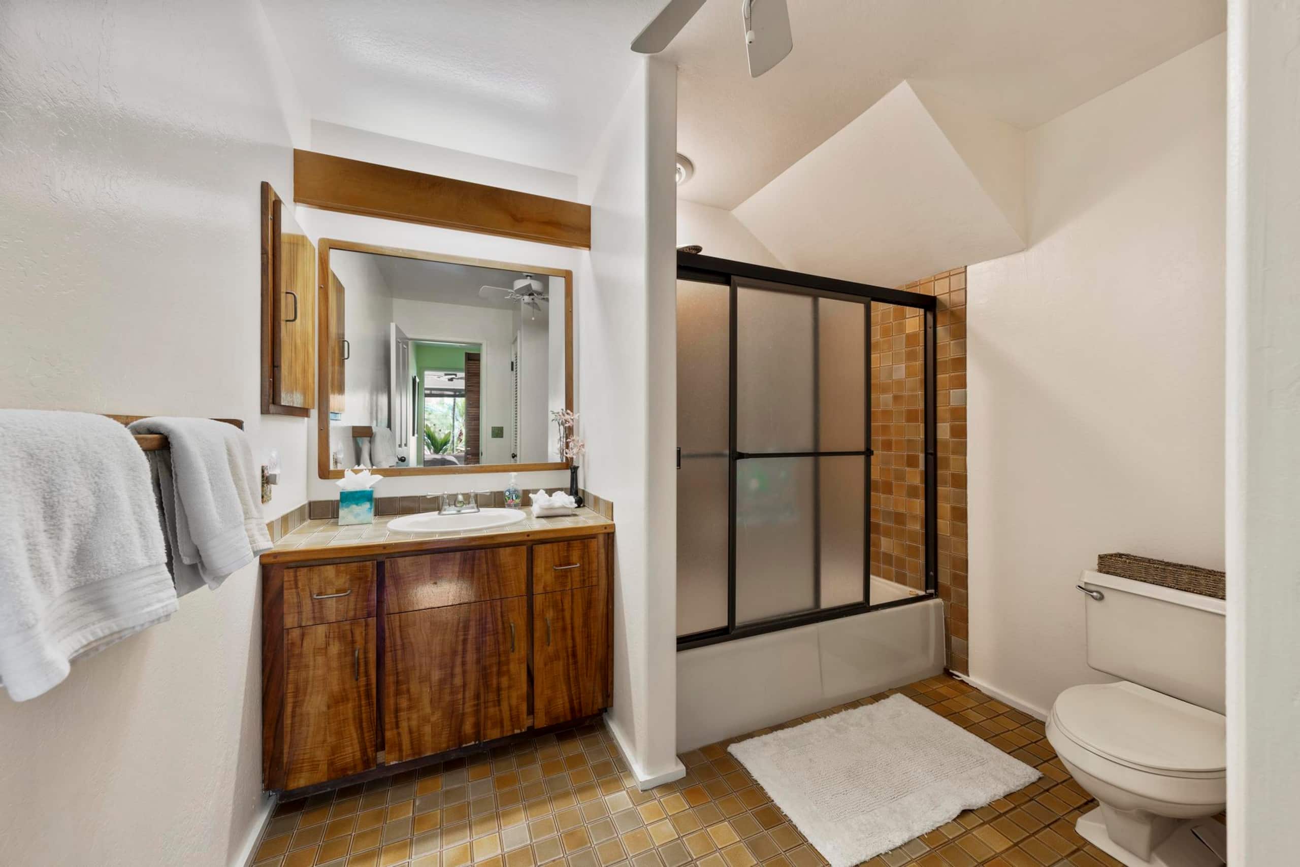 Condo in Kailua-Kona · ★4.63 · 2 bedrooms · 2 beds · 2 baths - Image 44